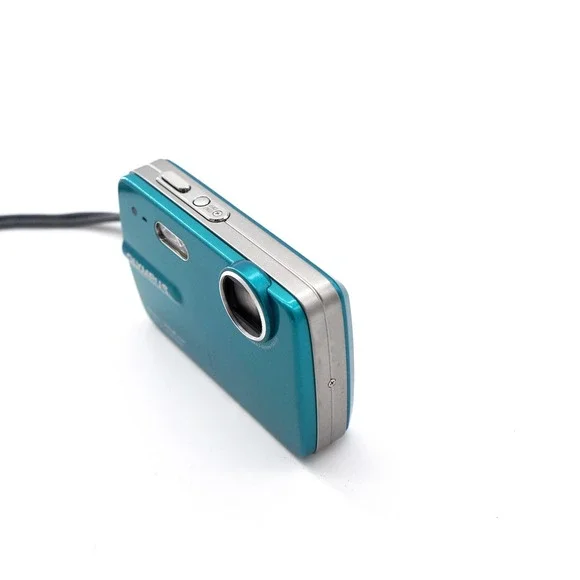 Olympus Stylus 550WP 10MP Digital Camera Digi Point Shoot Camera Tested